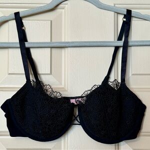 VICTORIAS SECRET Very Sexy Bra - Brand New - Never Worn